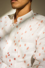 Load image into Gallery viewer, White peach polka shirt
