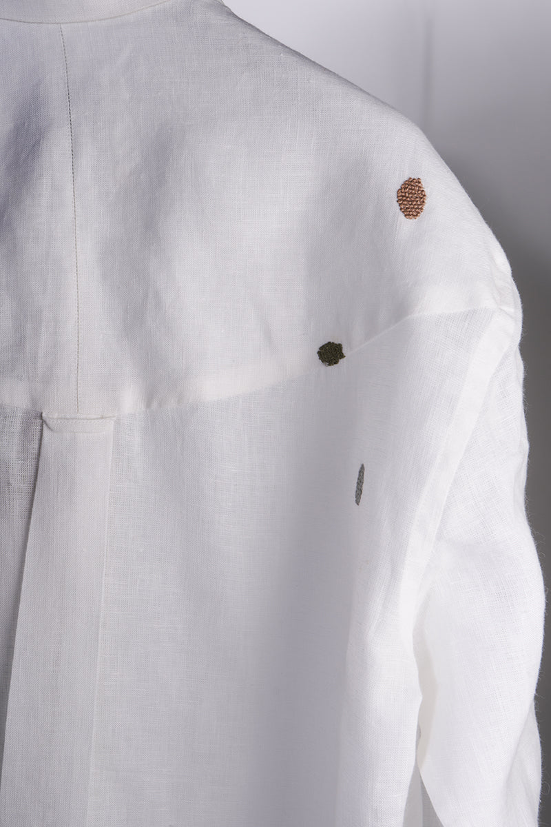 White linen shirt with contrast stitch