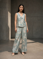 Load image into Gallery viewer, Aqua and White Lean-In Set
