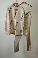 Load image into Gallery viewer, Beige printed top with solid pants Coordinated set
