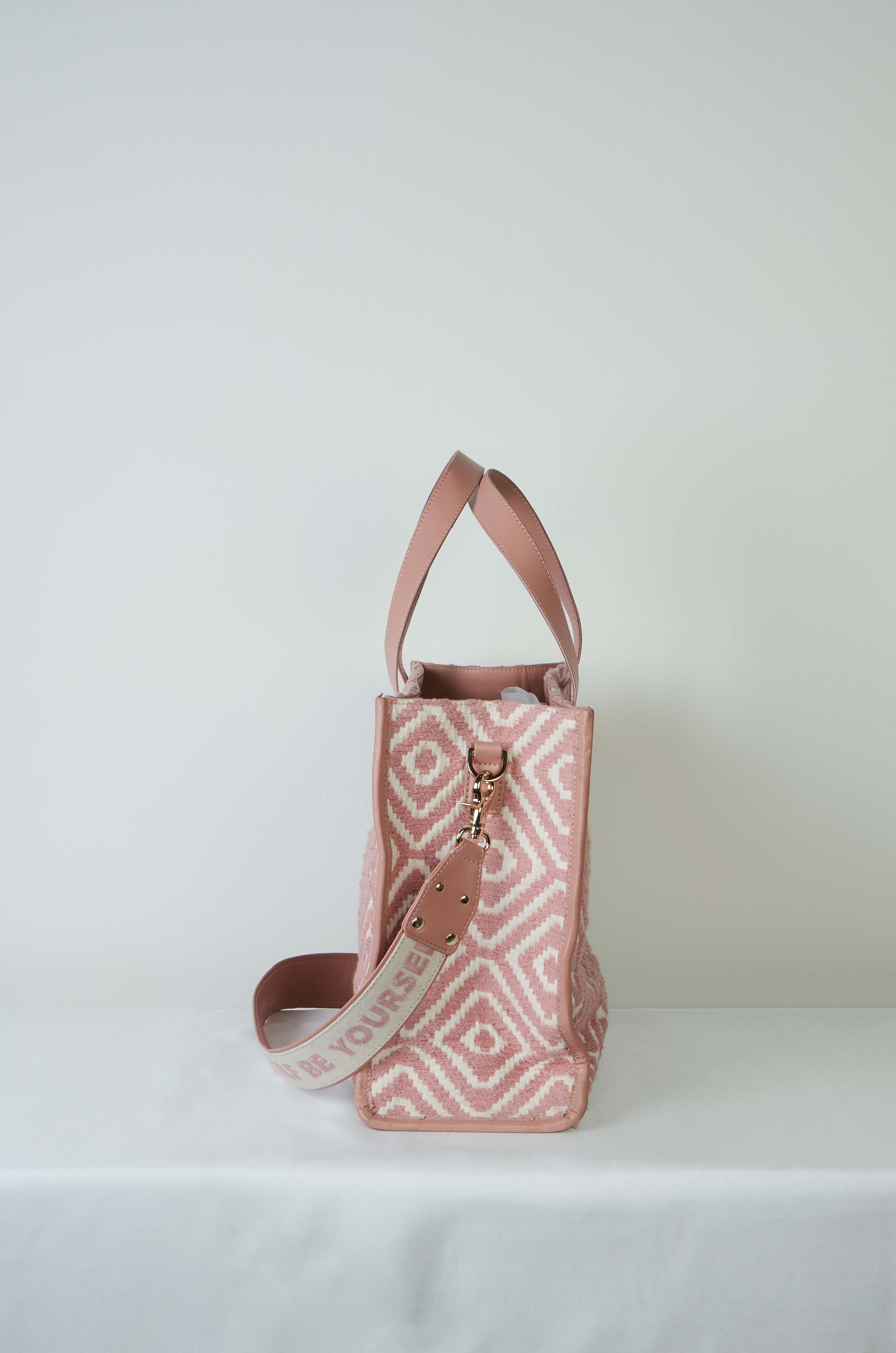 Be yourself Book Tote