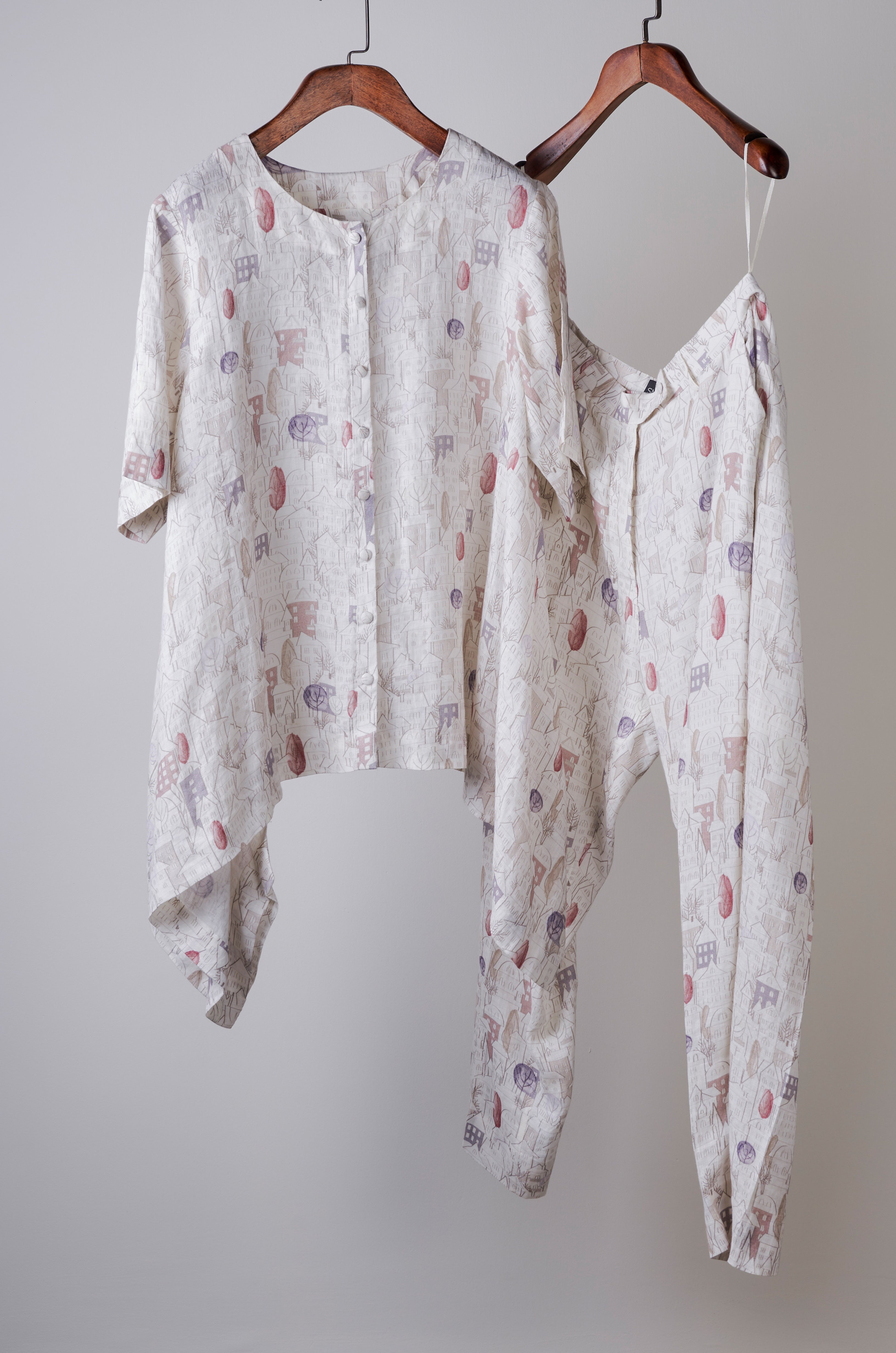 White house print linen set