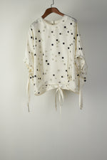 Load image into Gallery viewer, Coy Anti Fit Top
