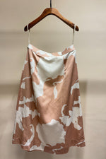 Load image into Gallery viewer, Peach Abstract Print Skirt
