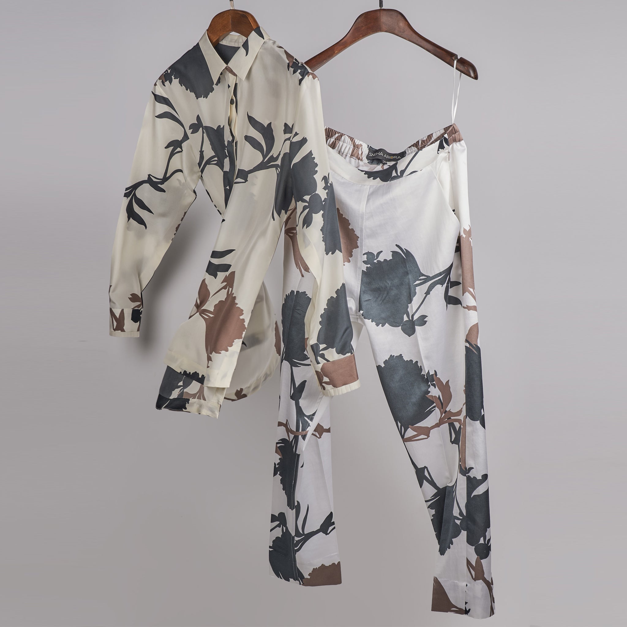 Off-white printed shirt with printed pants Coordinated set
