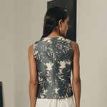 Load image into Gallery viewer, Night Curve Waist Coat
