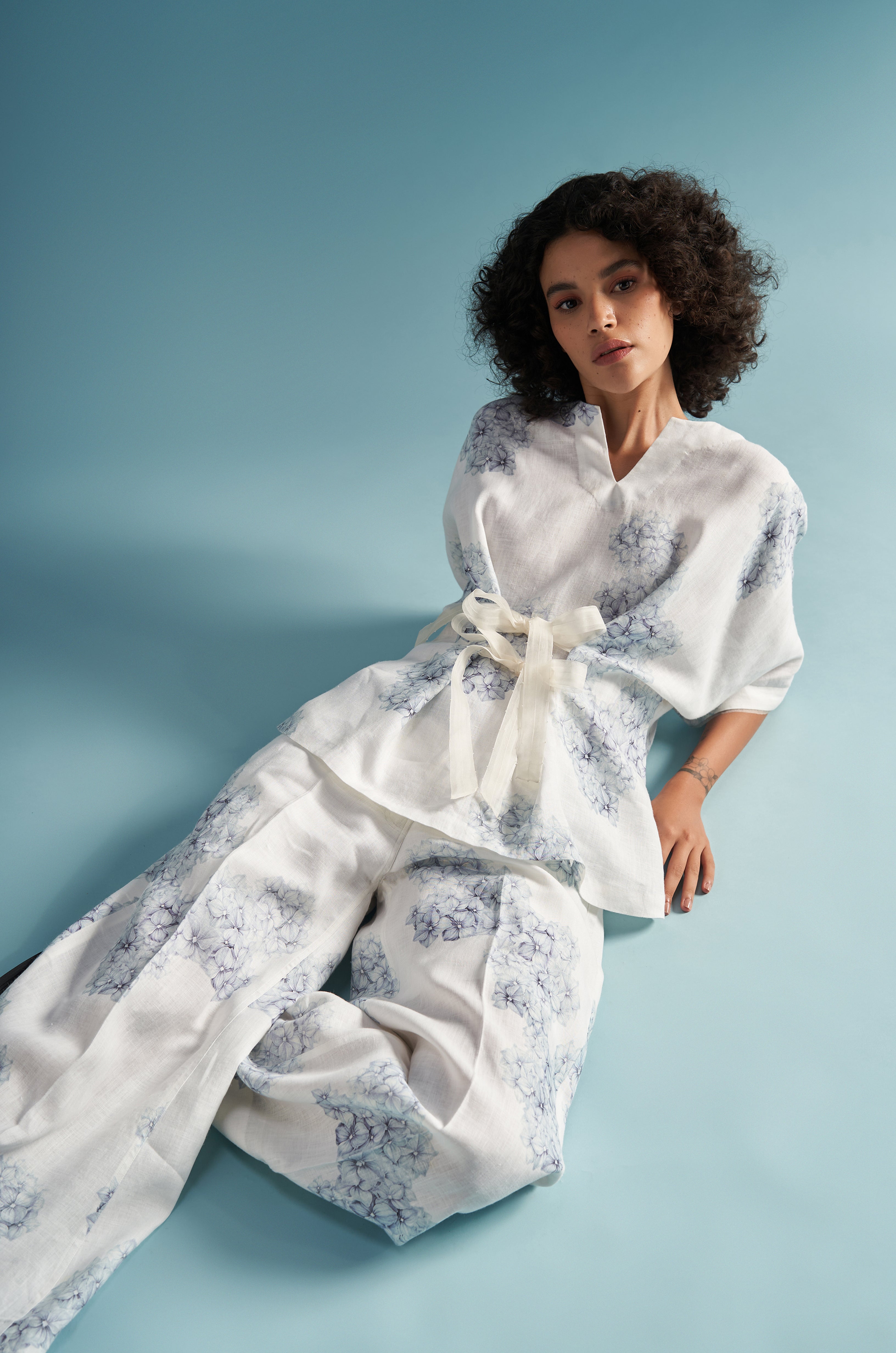 Flora Clutter Linen Set