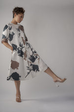 Load image into Gallery viewer, Margot Floral Dress
