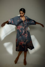 Load image into Gallery viewer, Dusked abstract print dress
