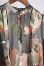 Load image into Gallery viewer, Patina abstract print blouse

