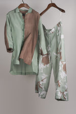Load image into Gallery viewer, Mint and Beige solid with printed pants Coordinated set

