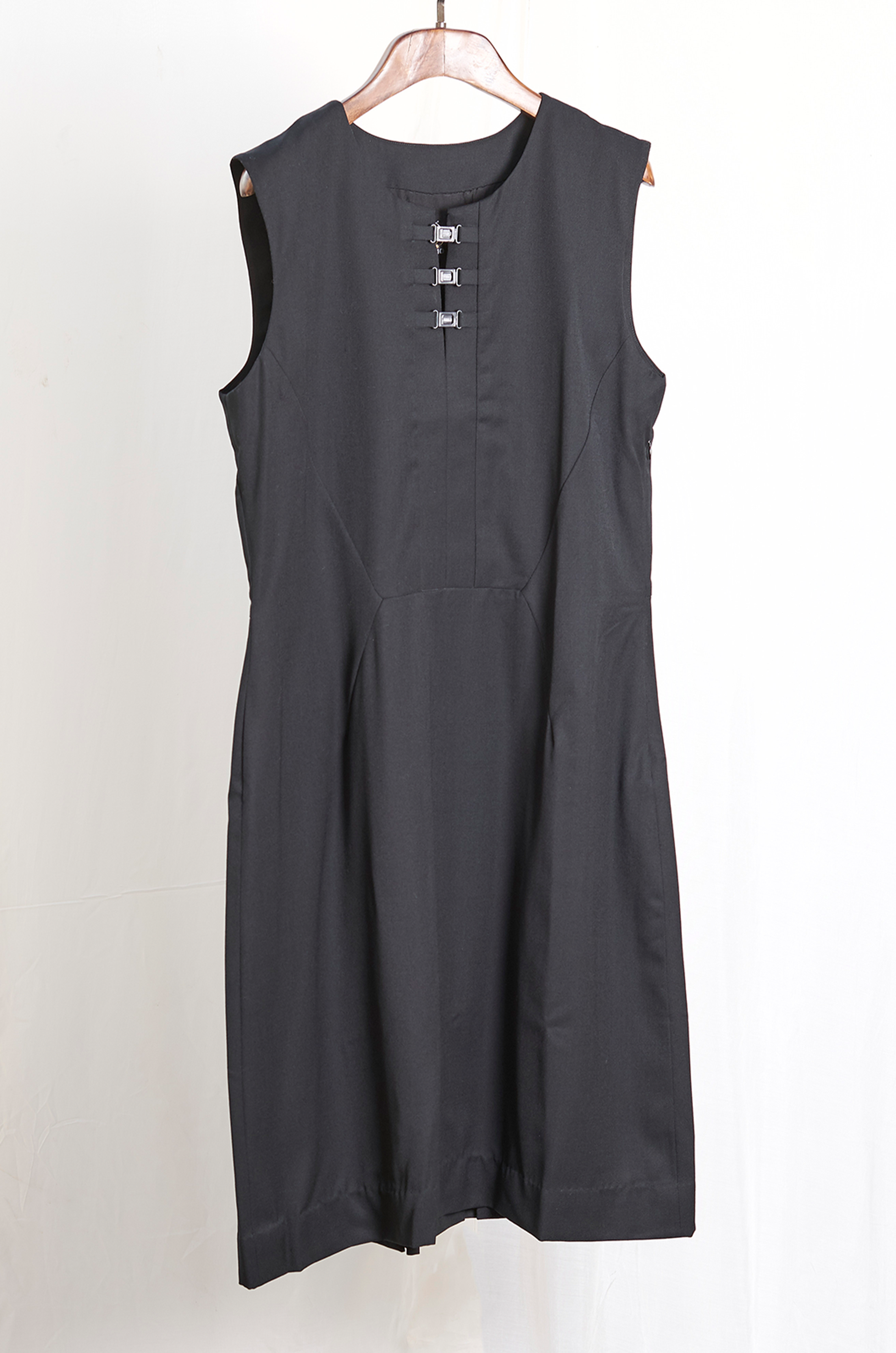 Black wool fitted dress