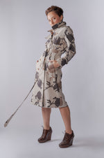 Load image into Gallery viewer, Biscotti Floral Trench
