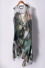 Load image into Gallery viewer, Bombshell paint print slip dress and jacket set
