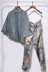 Step Out silk shirt with printed pants